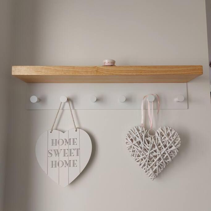 Cheerful, Cosy, One Bedroom Home With Patio And Parking Newbury  Exteriör bild